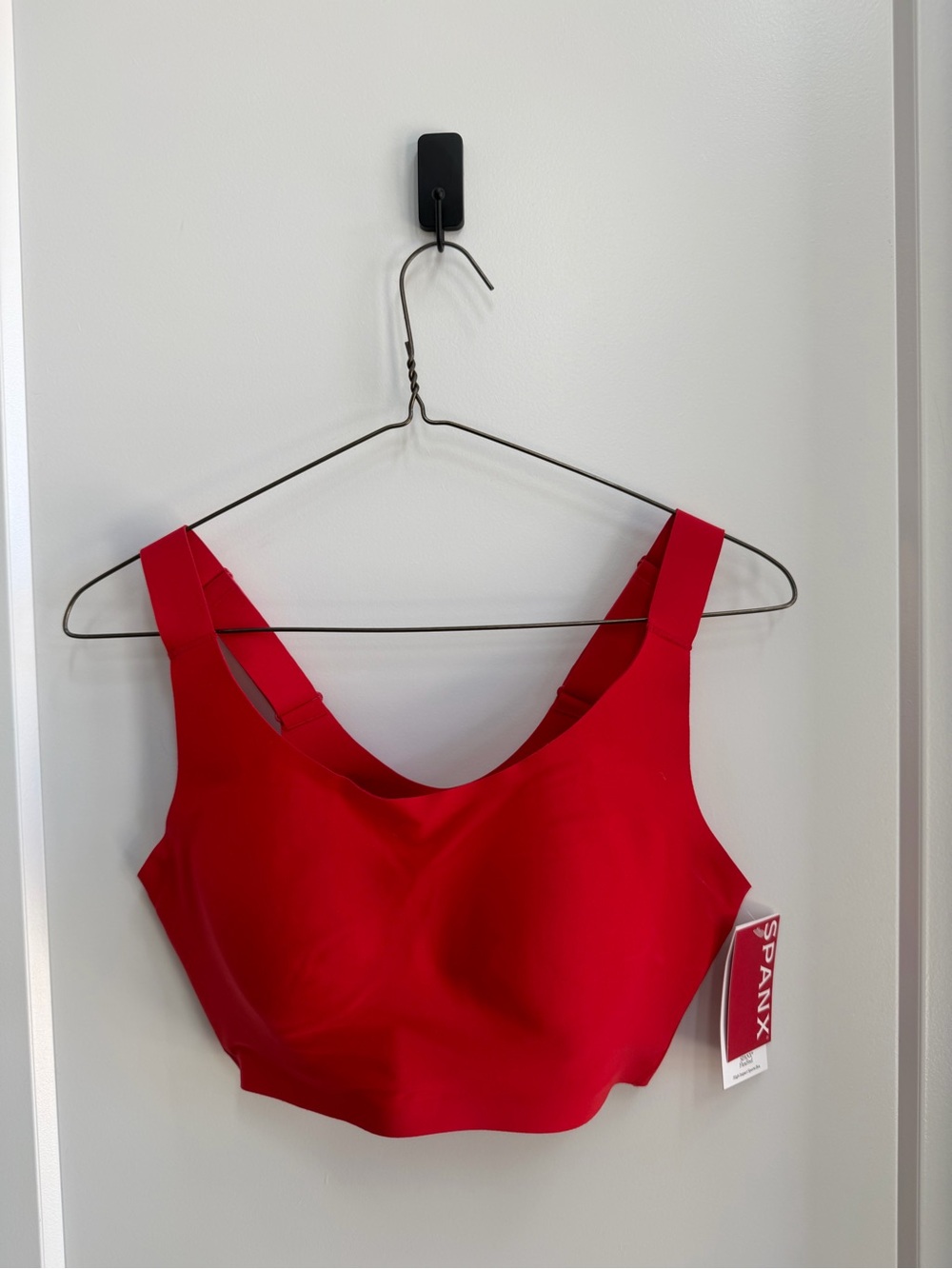 🌺 NWT 34D Spanx Red sports bra